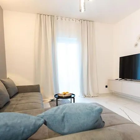 Ana, 2 Apartman